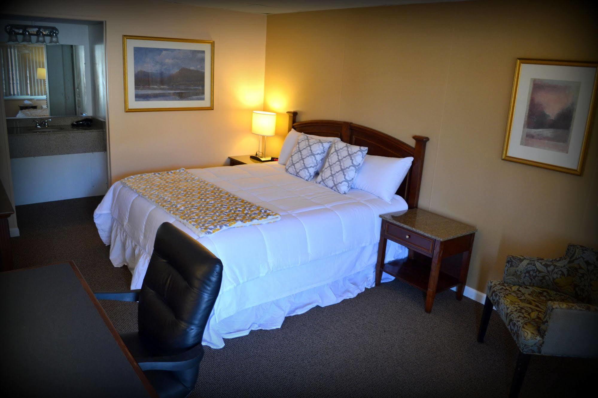 Inn Wayne 3*